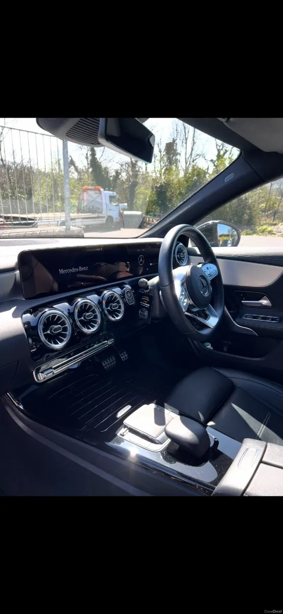 Mercedes-Benz CLA 2022 Premium Night Edition - Image 3