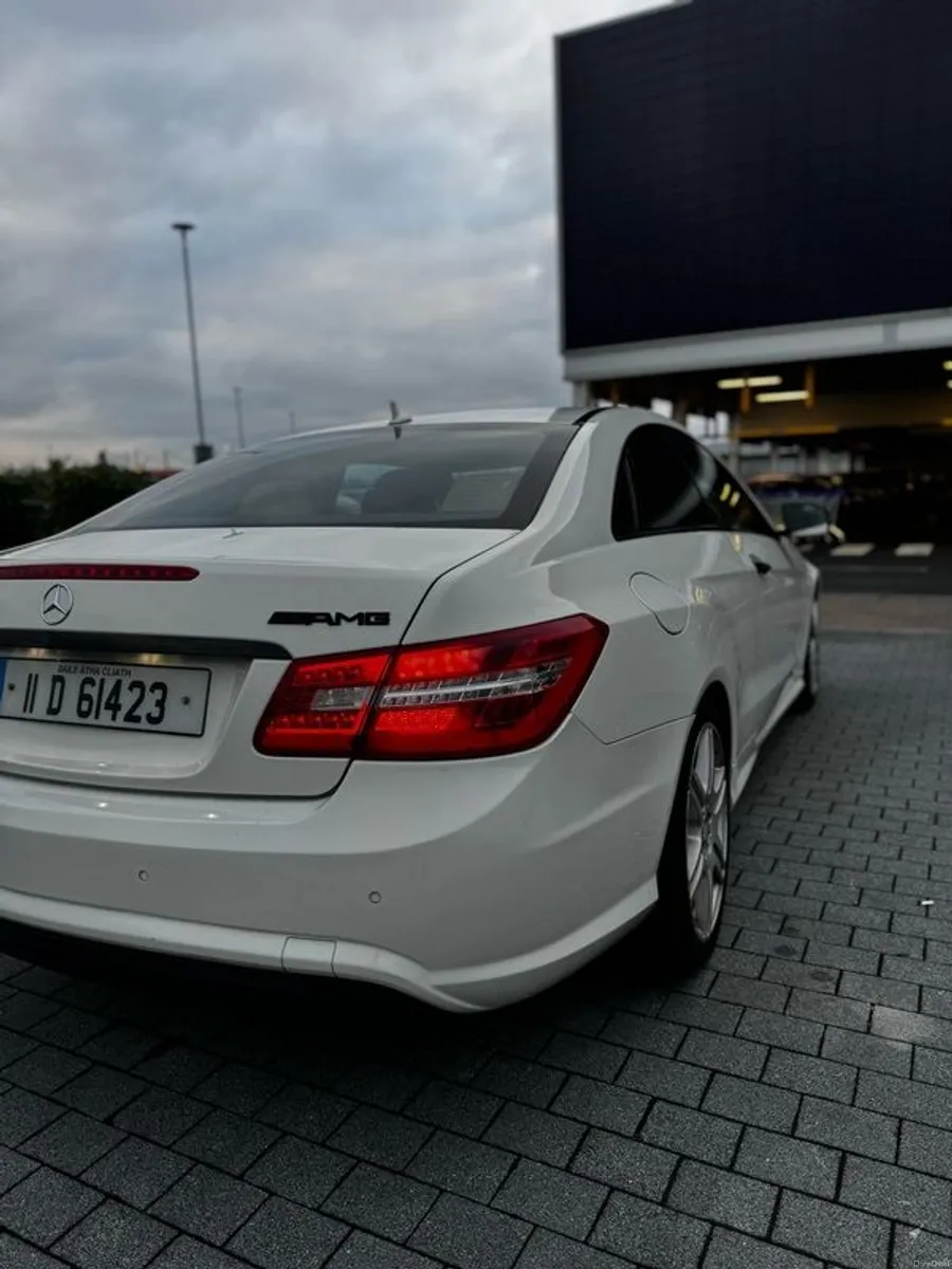 2011 Mercedes-benz E-class coupe - Image 4