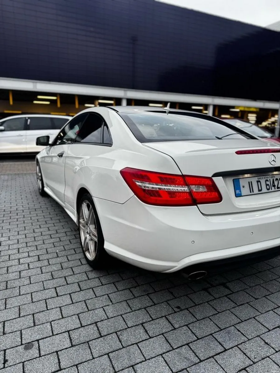 2011 Mercedes-benz E-class coupe - Image 2