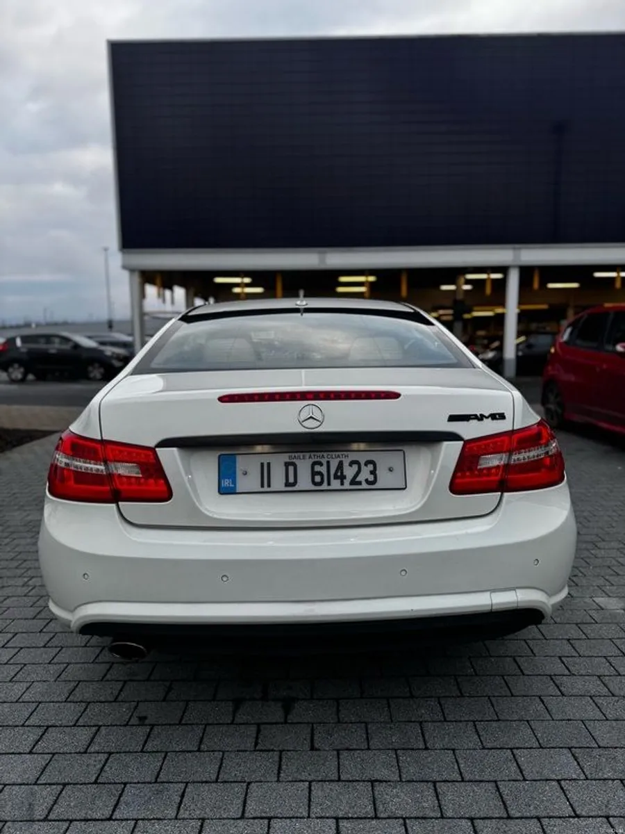 2011 Mercedes-benz E-class coupe - Image 3