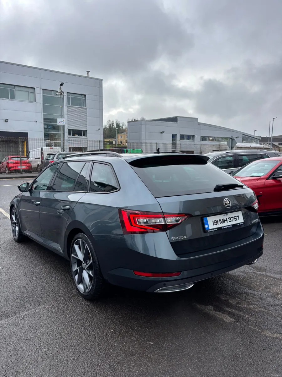 Skoda Superb 2019 Sportline DSG - Image 4