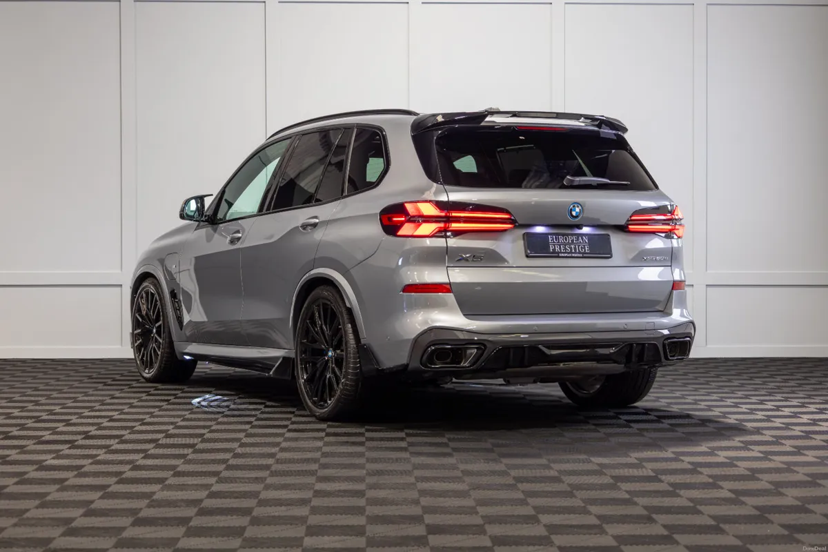 2026 BMW X5 X-Drive 50e M-Sport - Image 4