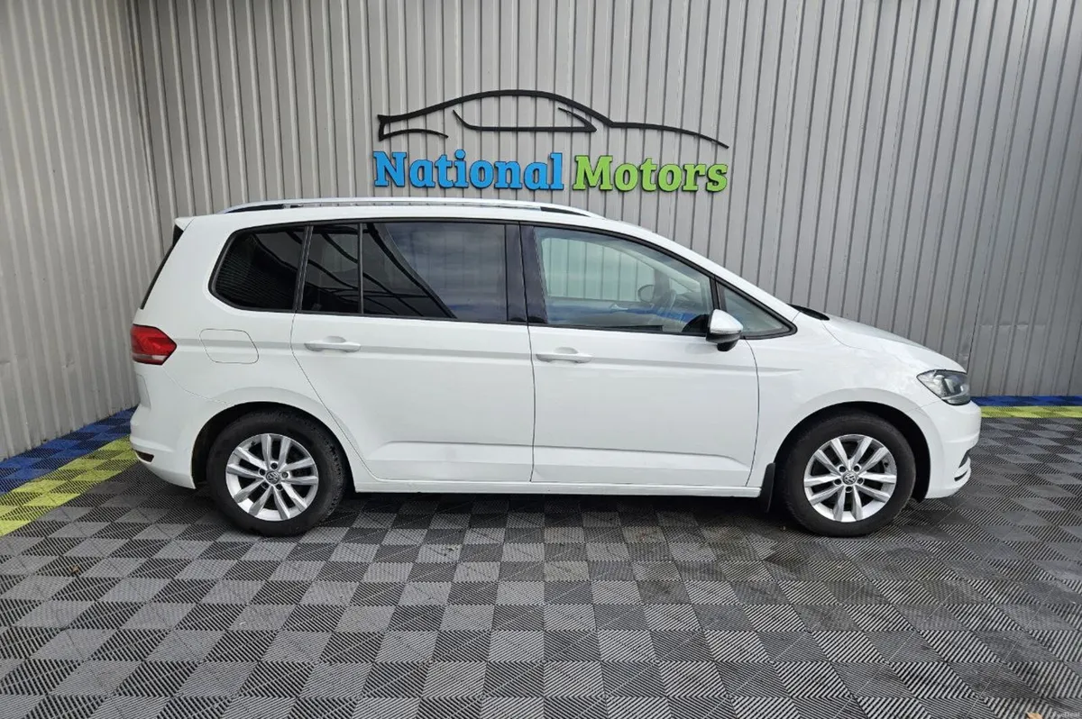 2016 Volkswagen Touran  2.0 TDI Comfortline 7 Seat - Image 3