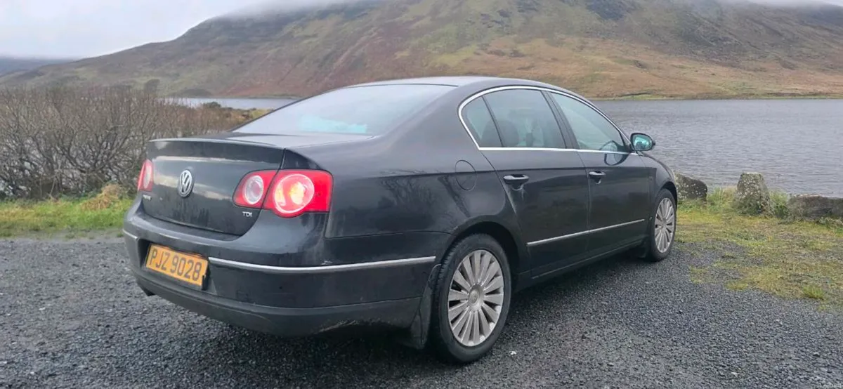 VW Passat Highline 2.0 TDI 2010 Low mls - Image 3
