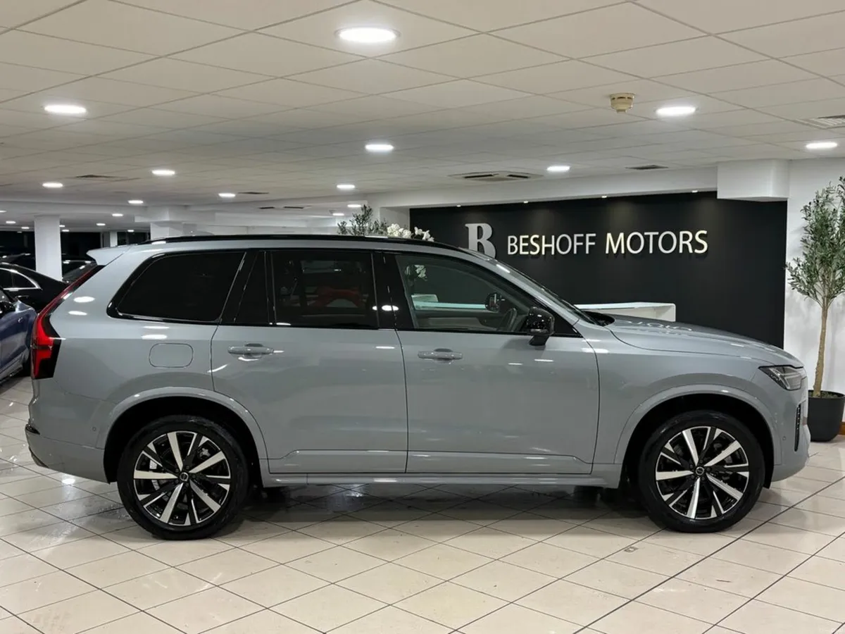 Volvo XC90 T8 PLUS AWD=VAPOUR GREY//PAN ROOF//AS N - Image 2