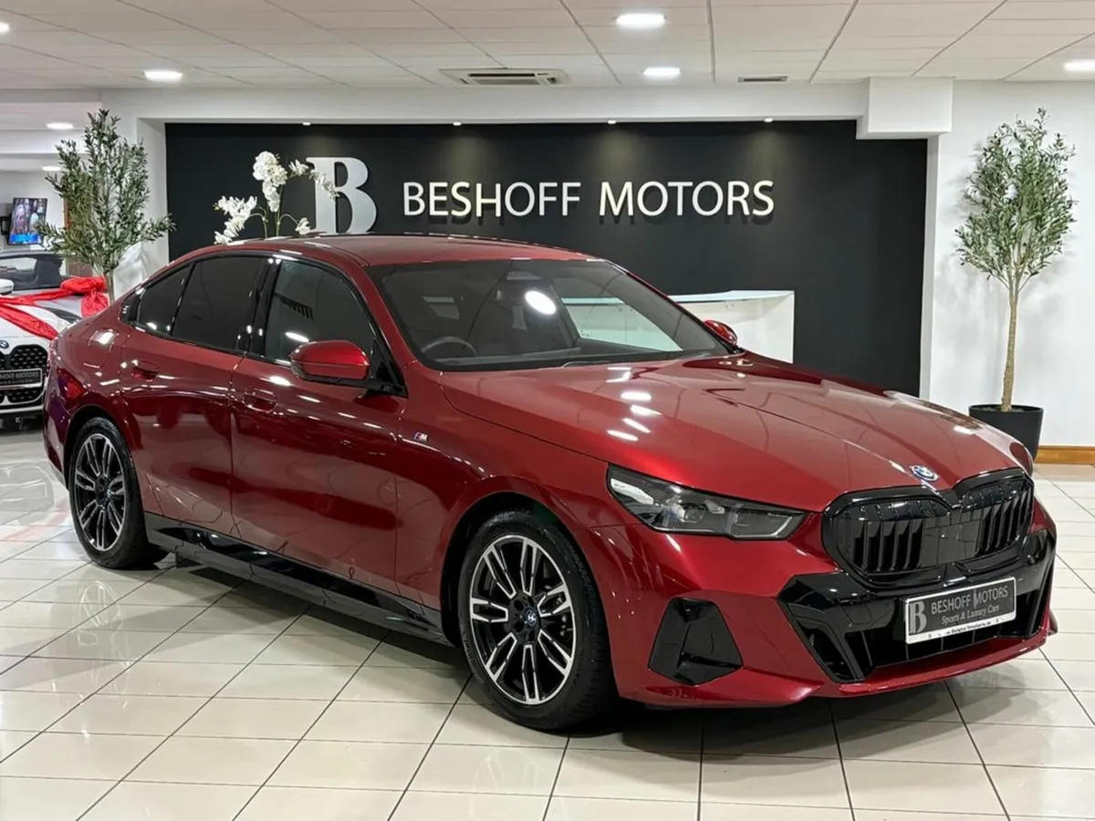 BMW 5-Series 530e M-SPORT HYBRID=ONLY 1600 MILES// - Image 1