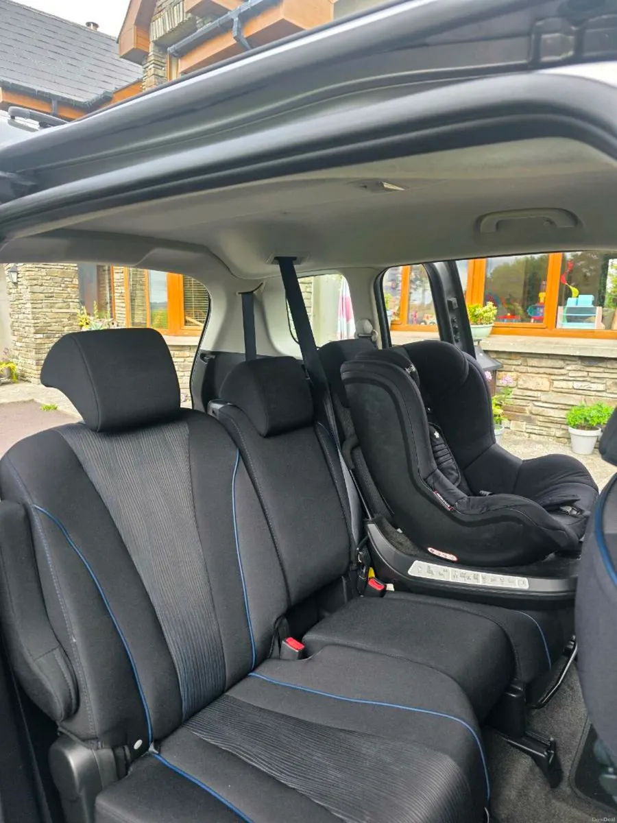 Mazda5 - Image 2