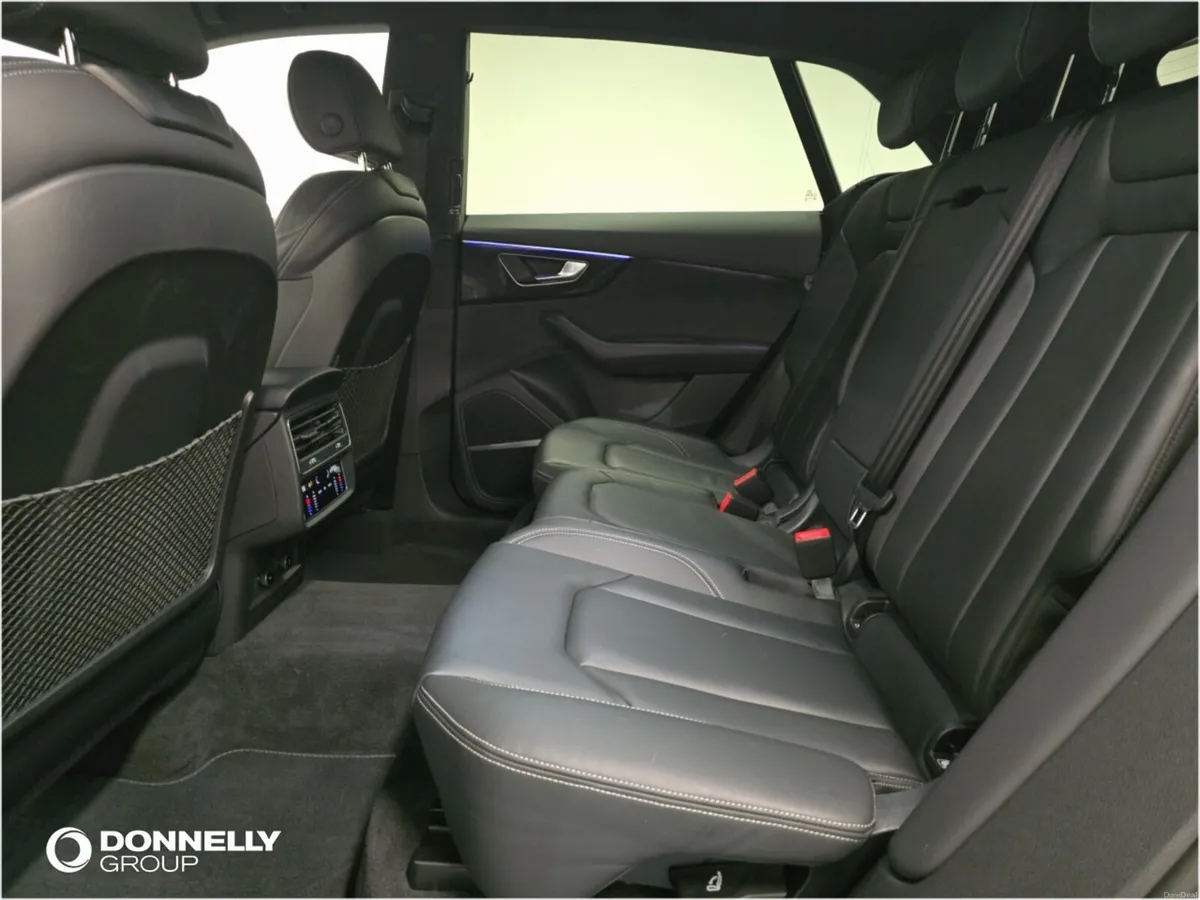 Audi Q8 Diesel Estate Black Edition - Image 6