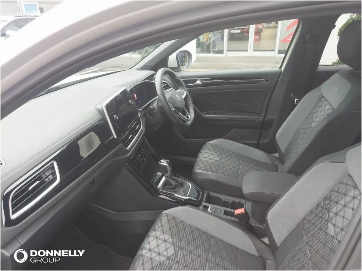 Volkswagen T-roc Hatchback R-Line - Image 2