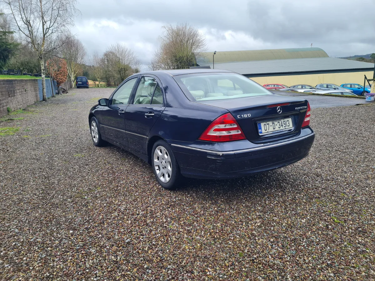 Mercedes-Benz C-Class 2007 - Image 4