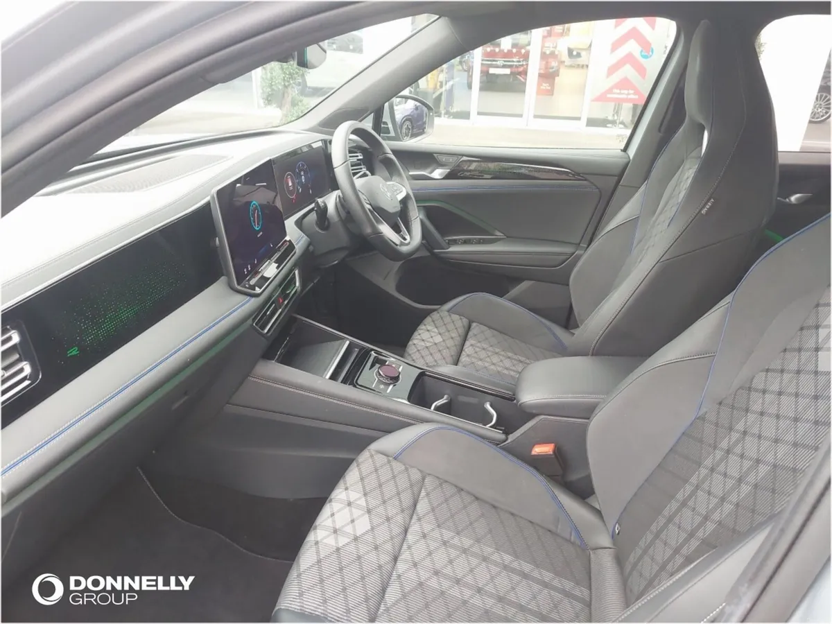 Volkswagen Tiguan Diesel Estate R-Line - Image 2