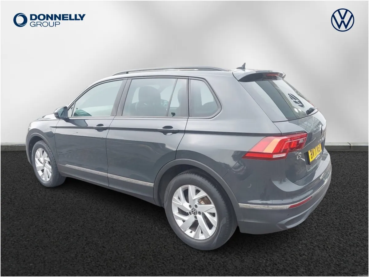 Volkswagen Tiguan Estate Life - Image 3