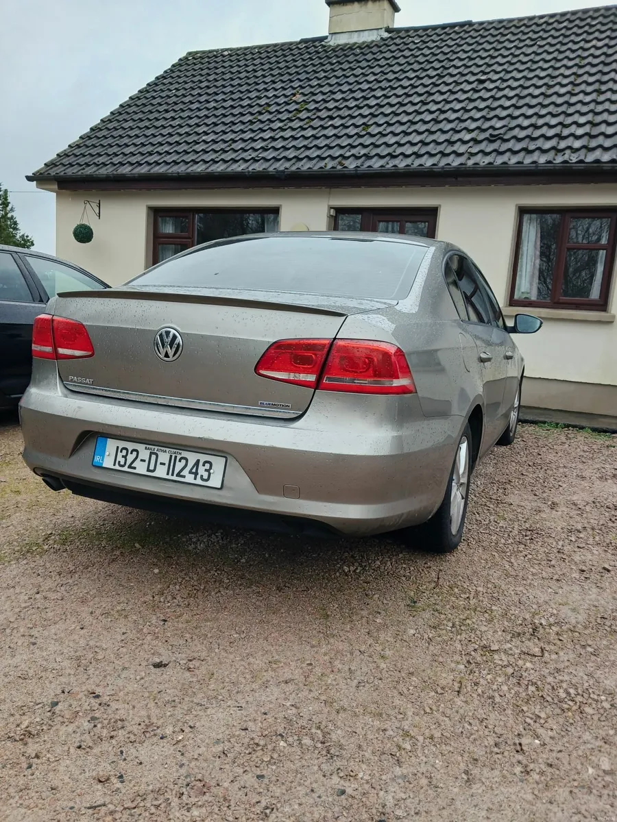 Volkswagen Passat 2013 - Image 3