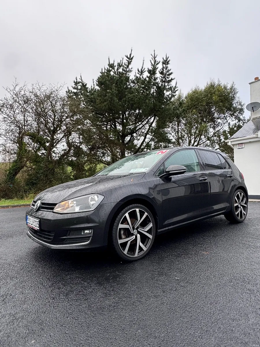 VOLKSWAGEN GOLF 1.6TDI MATCH BLUEMOTION 110ps 5DR - Image 1
