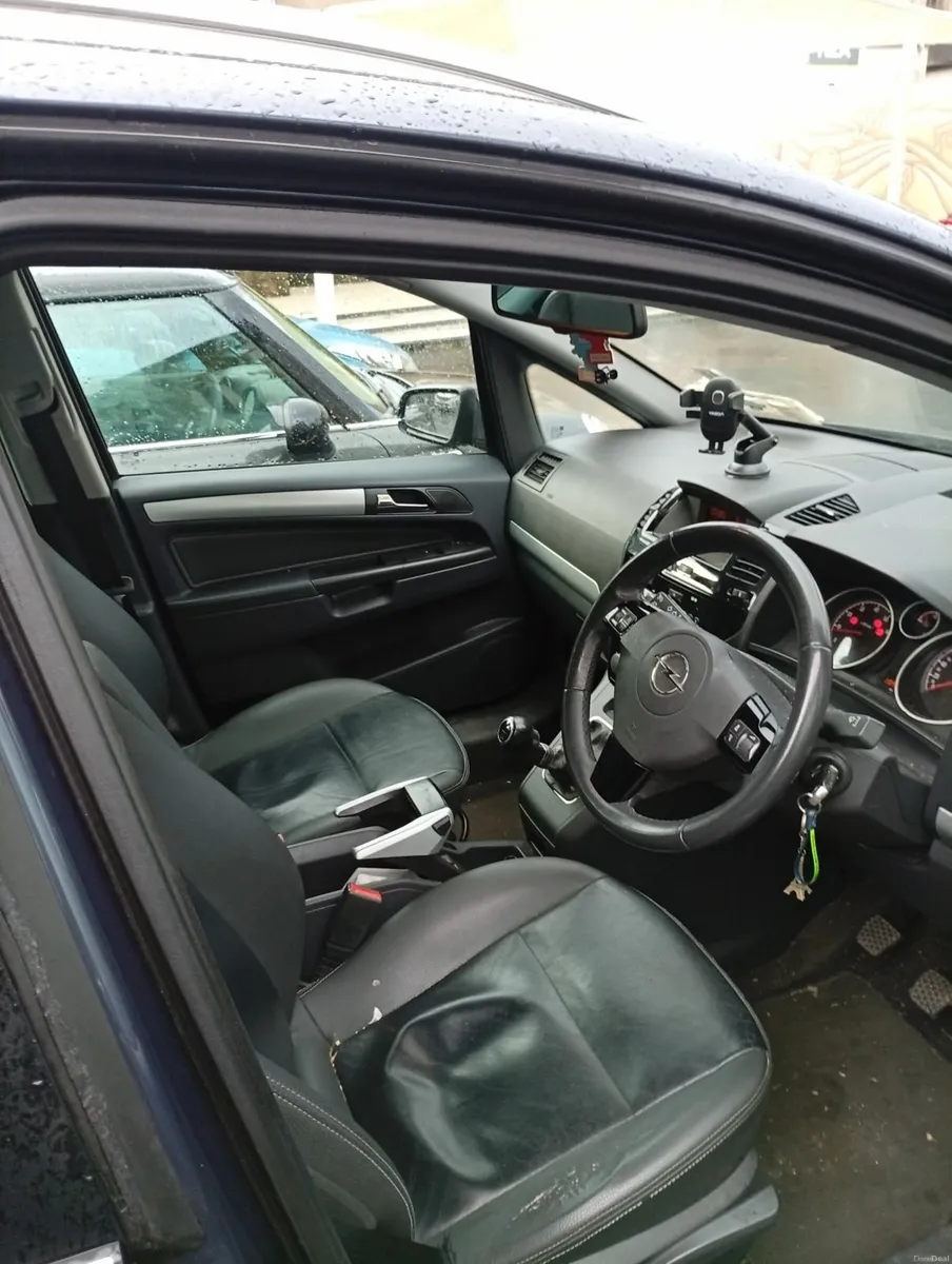 Opel Zafira 2008 - Image 1