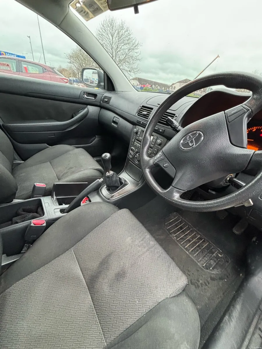Toyota Avensis - Image 4