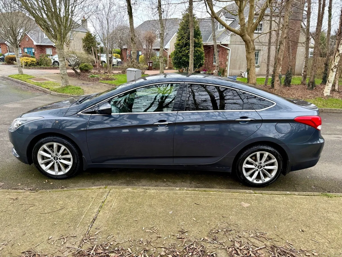 2016 Hyundai i40 Saloon 1.7 Diesel Executive - Image 4