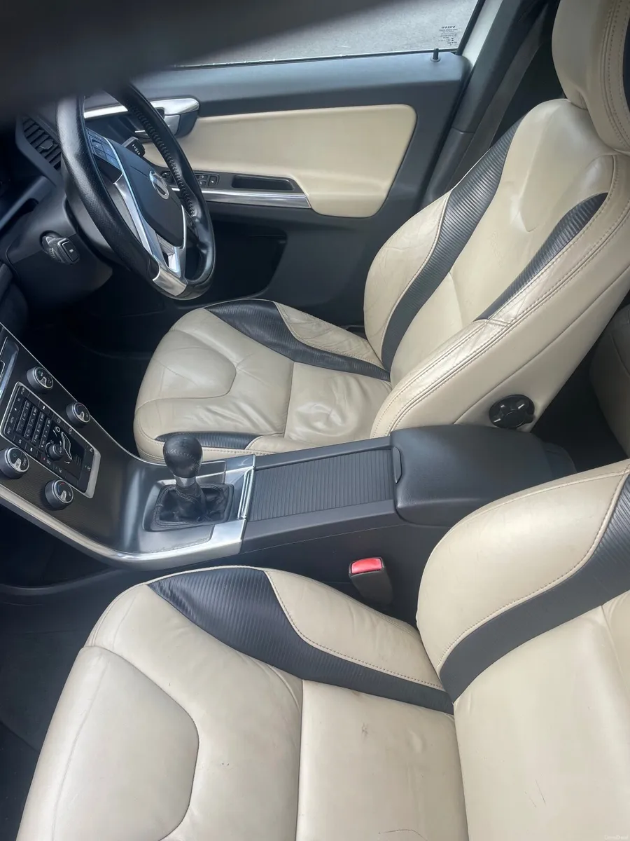 Volvo XC60 2013 - Image 4