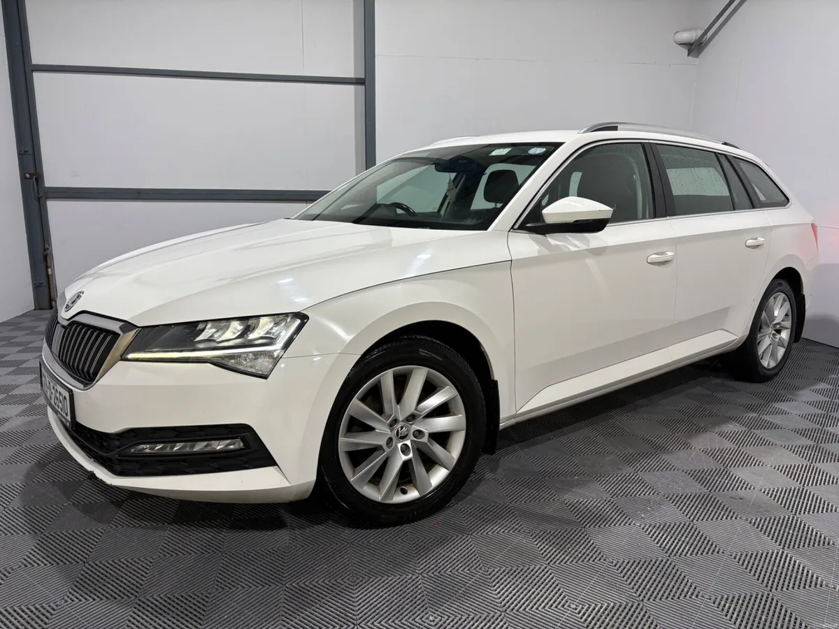 2020 Skoda Superb Style Estate 2.0 TDi 150 Bhp - Image 3