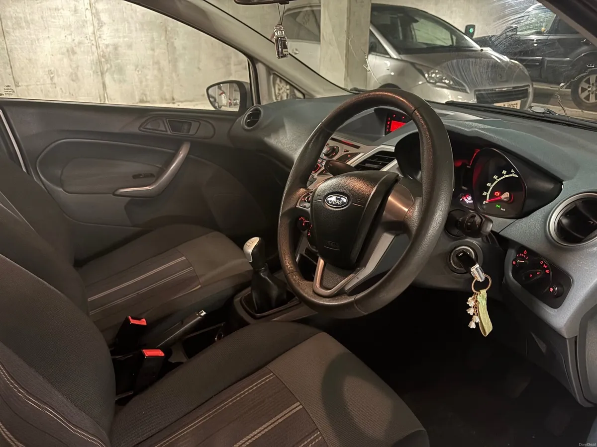 Ford Fiesta 2010 - Image 3