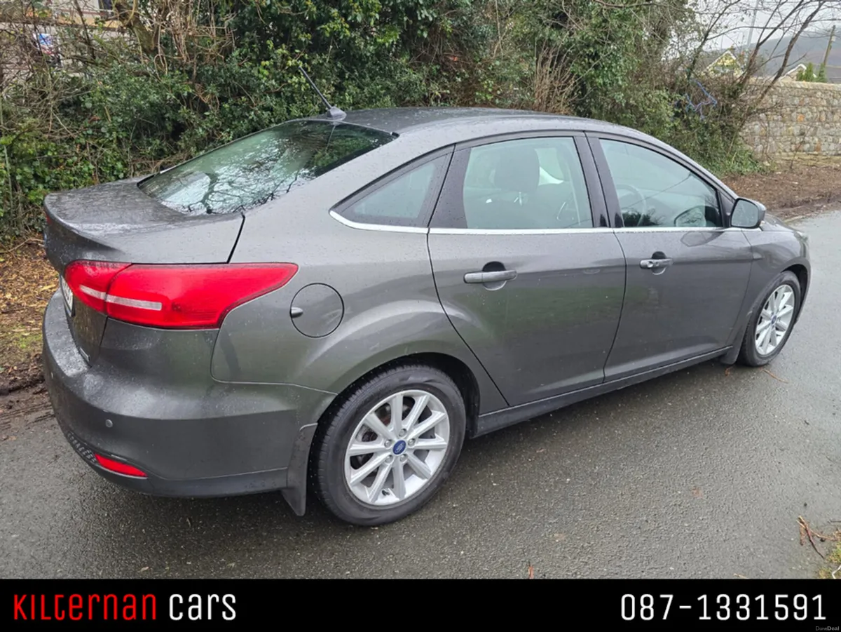 Ford Focus TITANIUM 1.0 125PS 6SPEED 4DR - Image 4