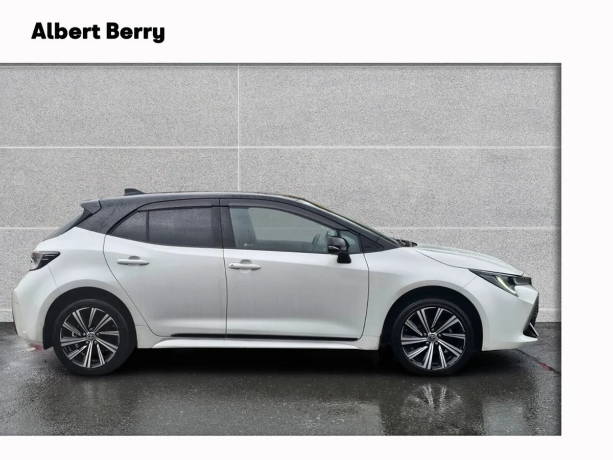 Toyota Corolla LUNA SPORT HB 4DR AUTO - Image 3