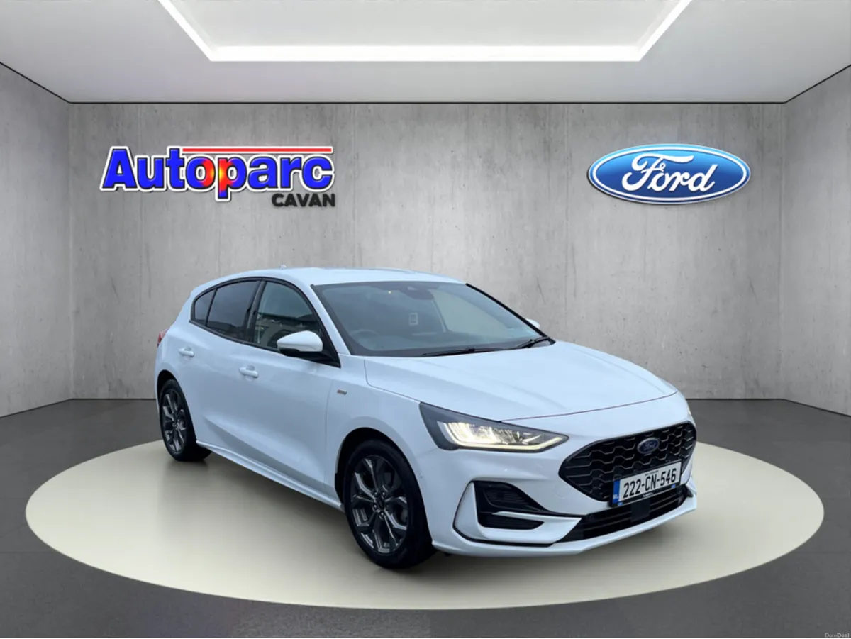 Ford Focus ST-LINE STYLE 5DR 1.0T 12 125 M6 4 - Image 1