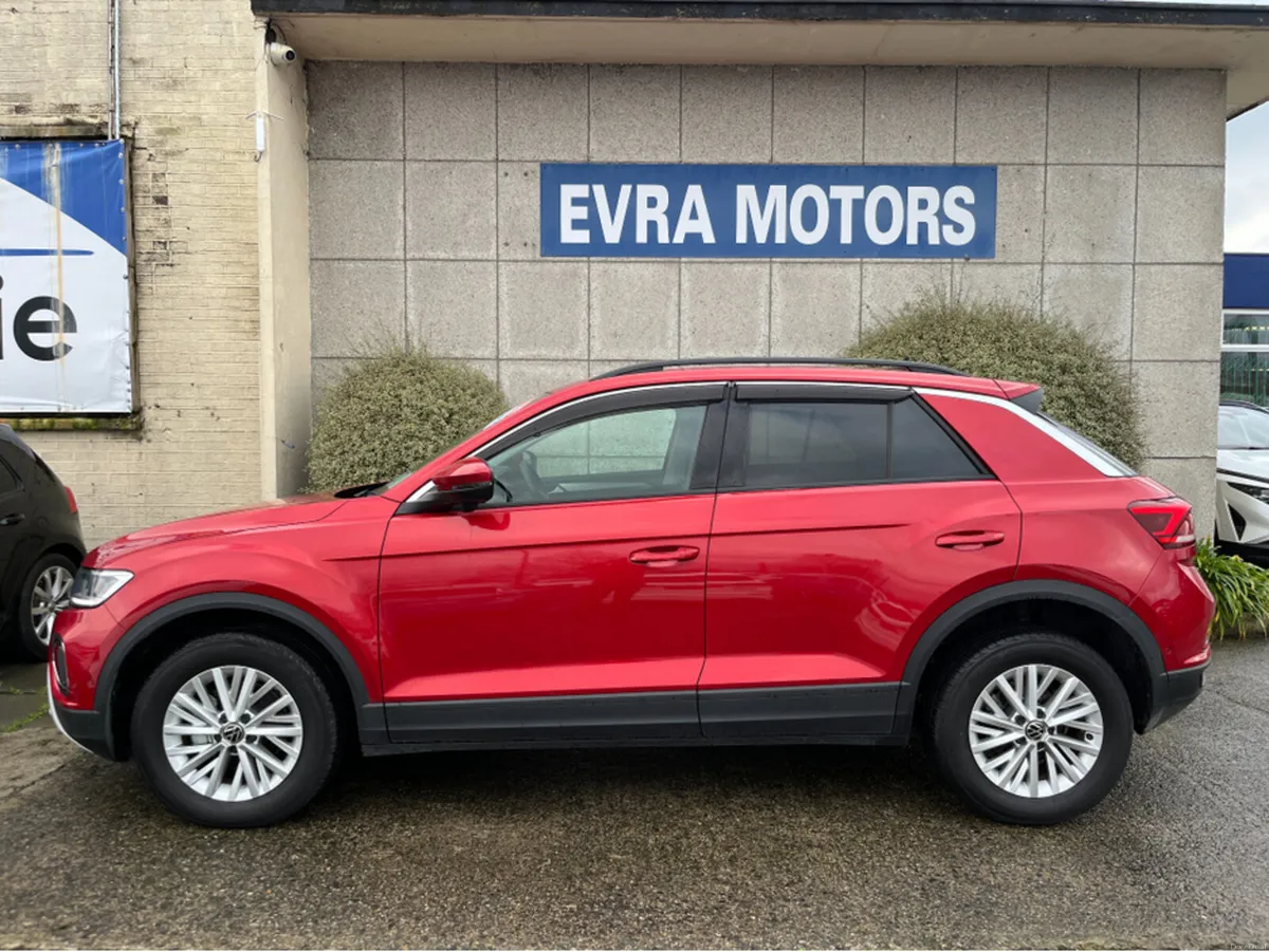 Volkswagen T-Roc ACTIVE AUTOMATIC 1.5 PETROL //VER - Image 6
