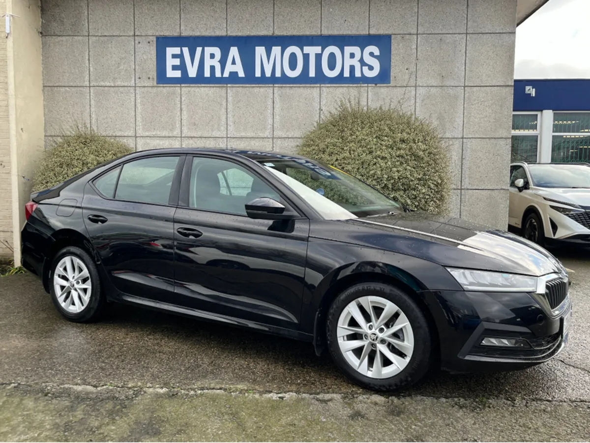 Skoda Octavia AMBITION 2.0 TDI DIESEL //REVERSE CA - Image 3