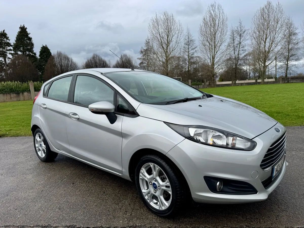 👌 Fiesta Titanium / TOP SPEC/ LOW MILES/ NEW NCT! - Image 1