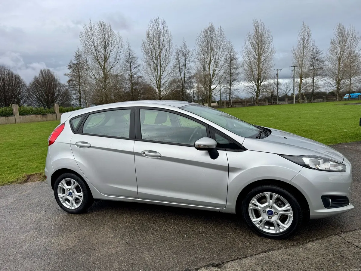 👌 Fiesta Titanium / TOP SPEC/ LOW MILES/ NEW NCT! - Image 3