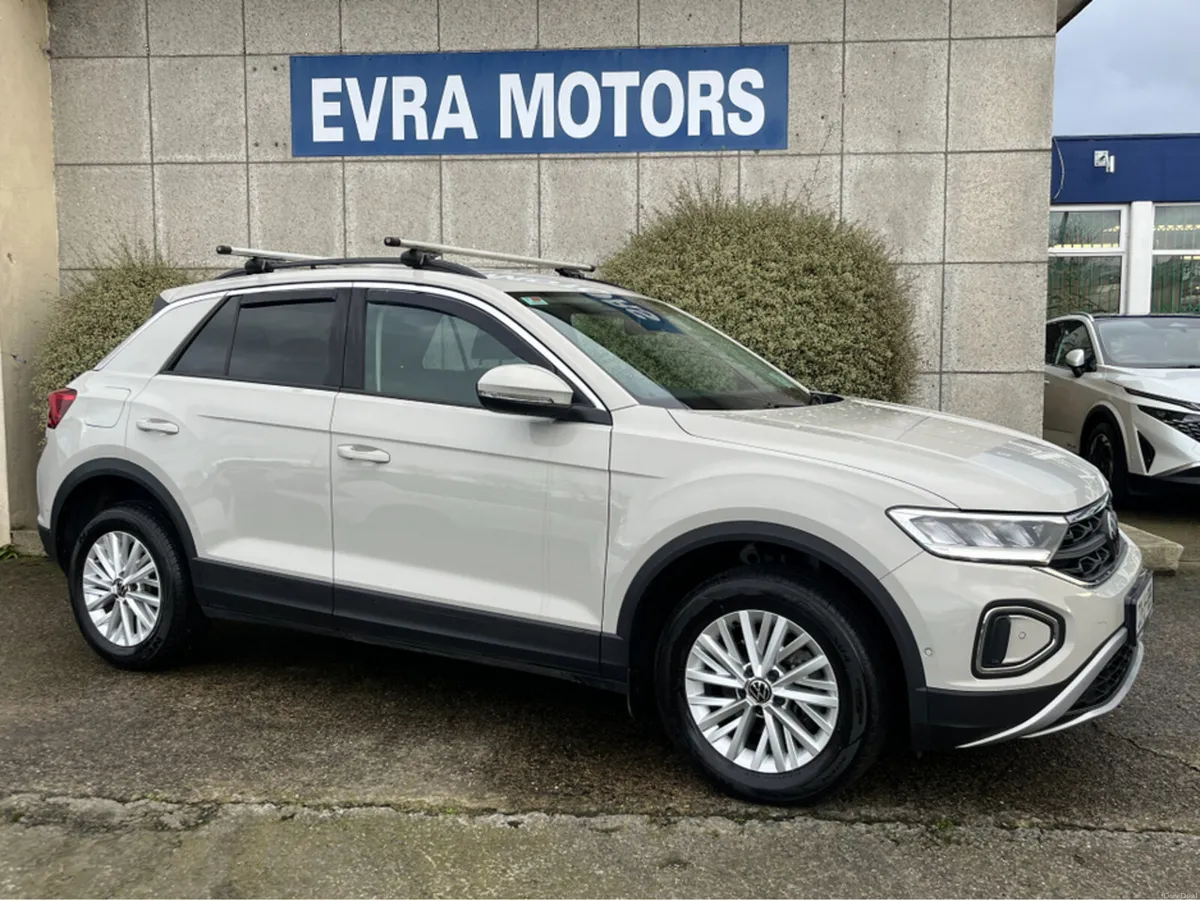 Volkswagen T-Roc LIFE 2.0 TDI DIESEL - Image 3