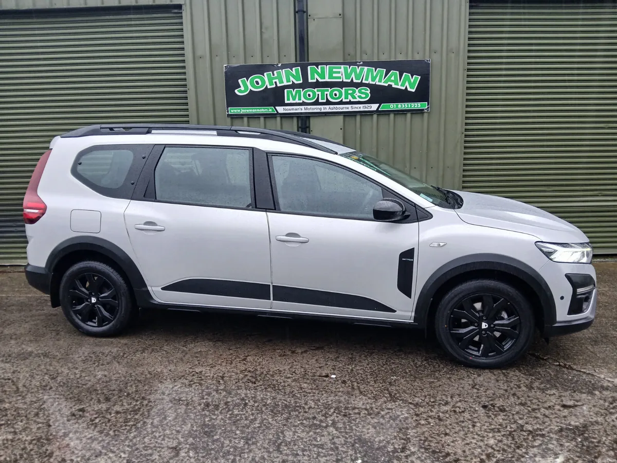 Dacia Jogger 2023 7 seater low mileage - Image 3