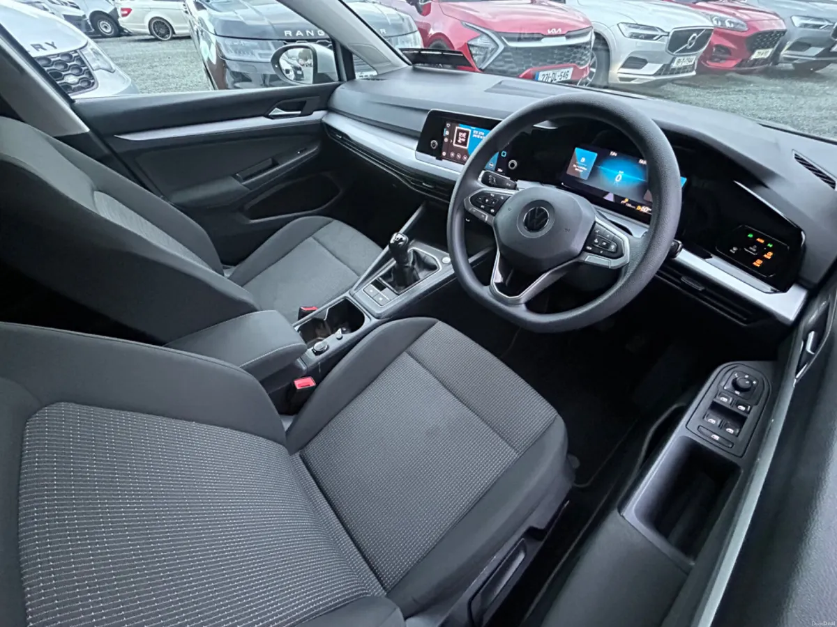2021 Volkswagen Golf TSI MK8 LOW KMS - Image 5