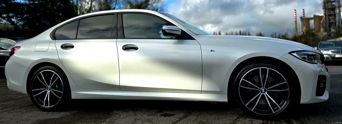 🔥 2020 BMW 3 Series 330e M Sport • Auto - Image 4