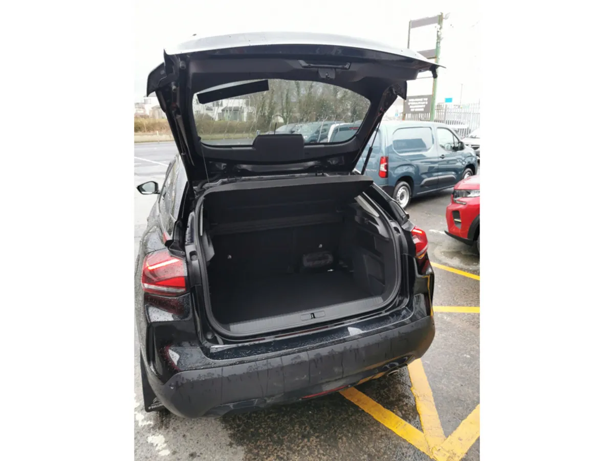 Citroen C4 C SERIES BLUEHDI 130 EAT8 E - Image 2