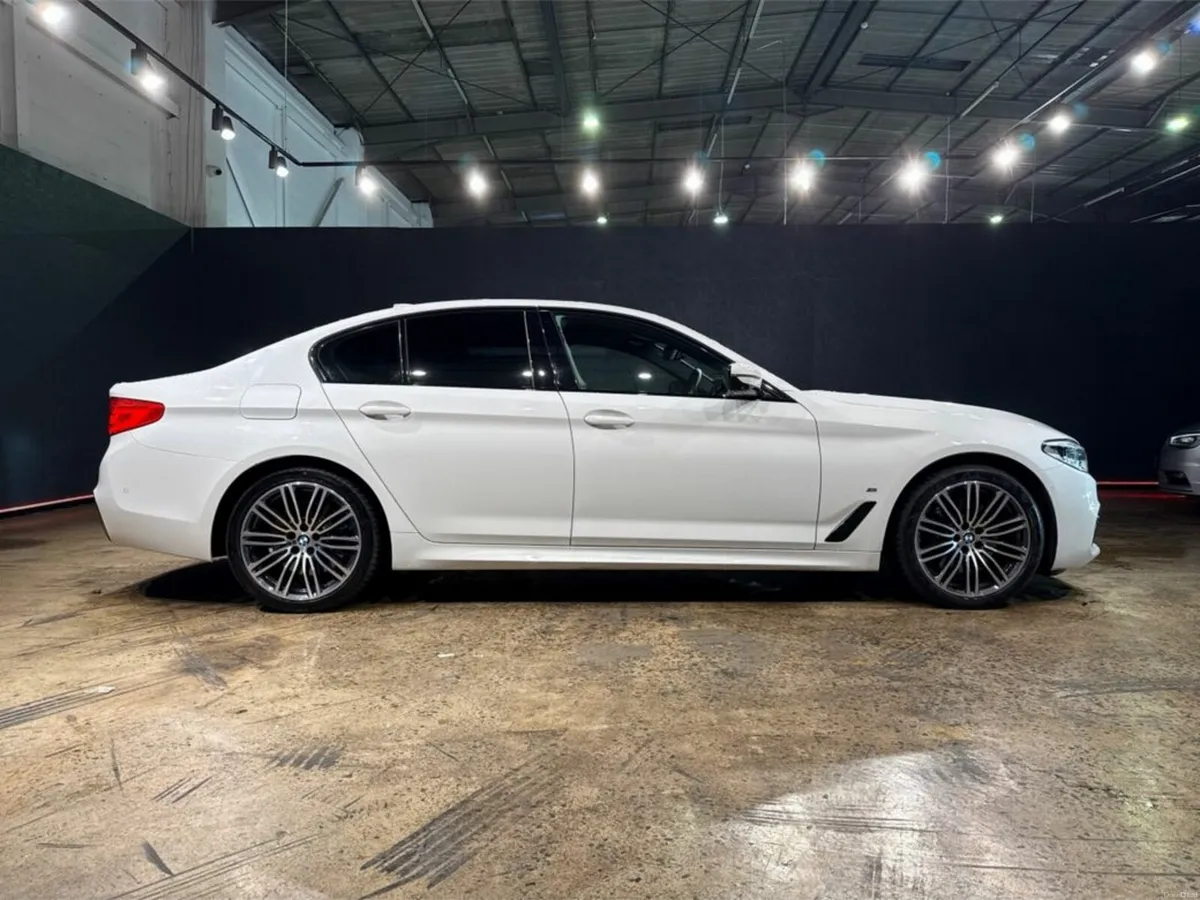 BMW 5-Series Cla-ja20p 4DR Auto - Image 2