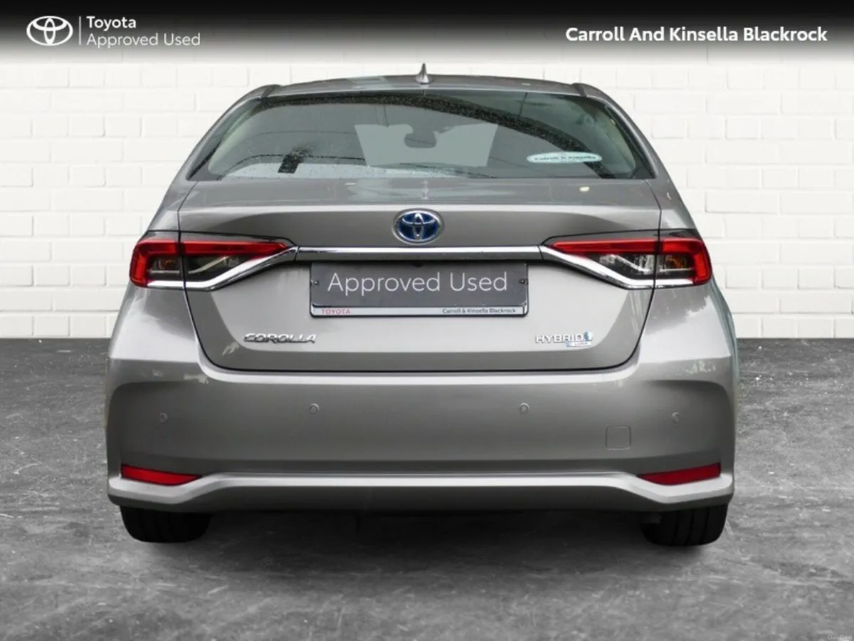 Toyota Corolla Hybrid Luna Saloon - Image 4