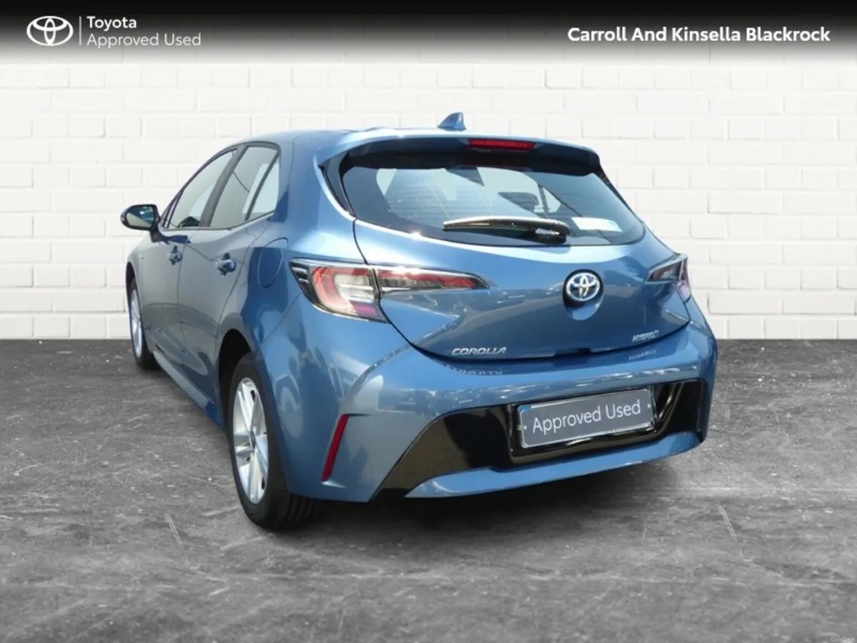 Toyota Corolla Hybrid Luna HB - Image 2