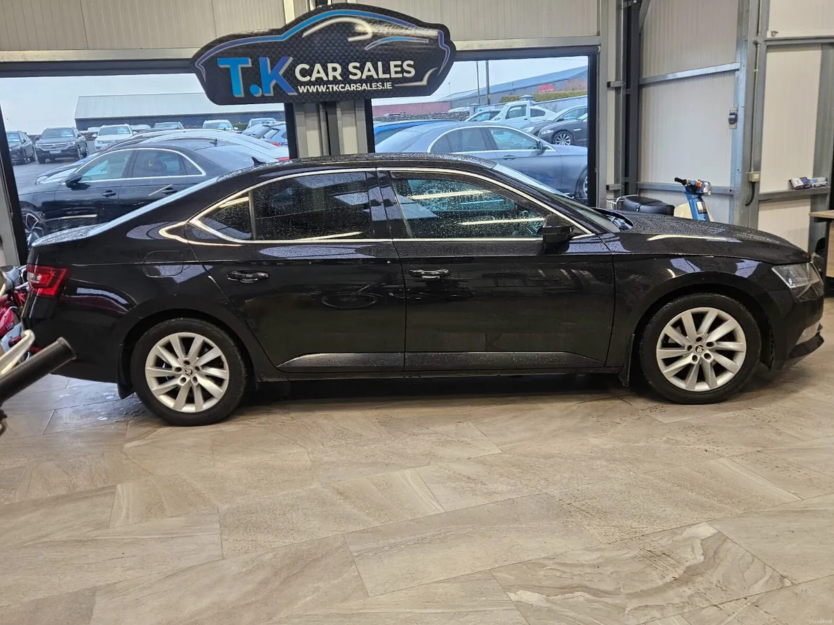 18 SKODA SUPERB STYLE AUTOMATIC - Image 2