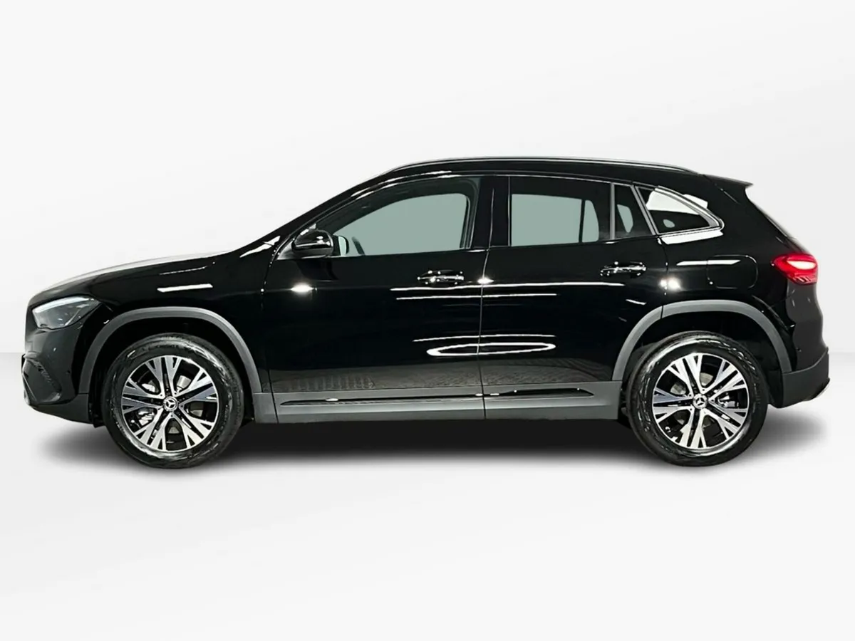 Mercedes-Benz GLA 180 Progressive - High Spec Demo - Image 5