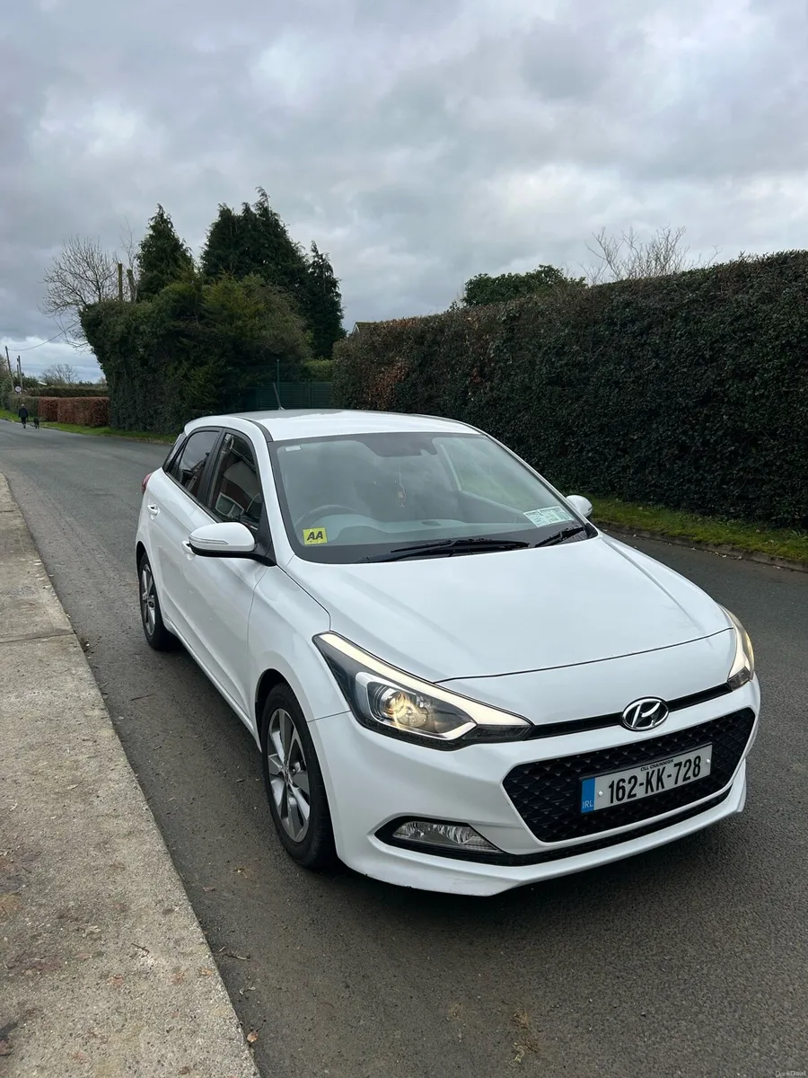 Hyundai i20 1.4L Deluxe Automatic - Image 1