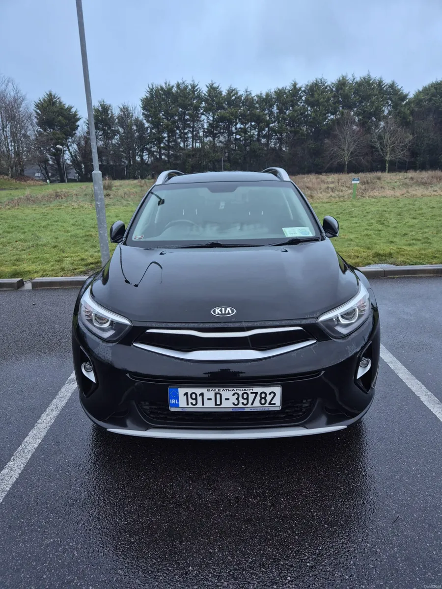 KIA STONIC 1.4 PETROL LOW KM - Image 2