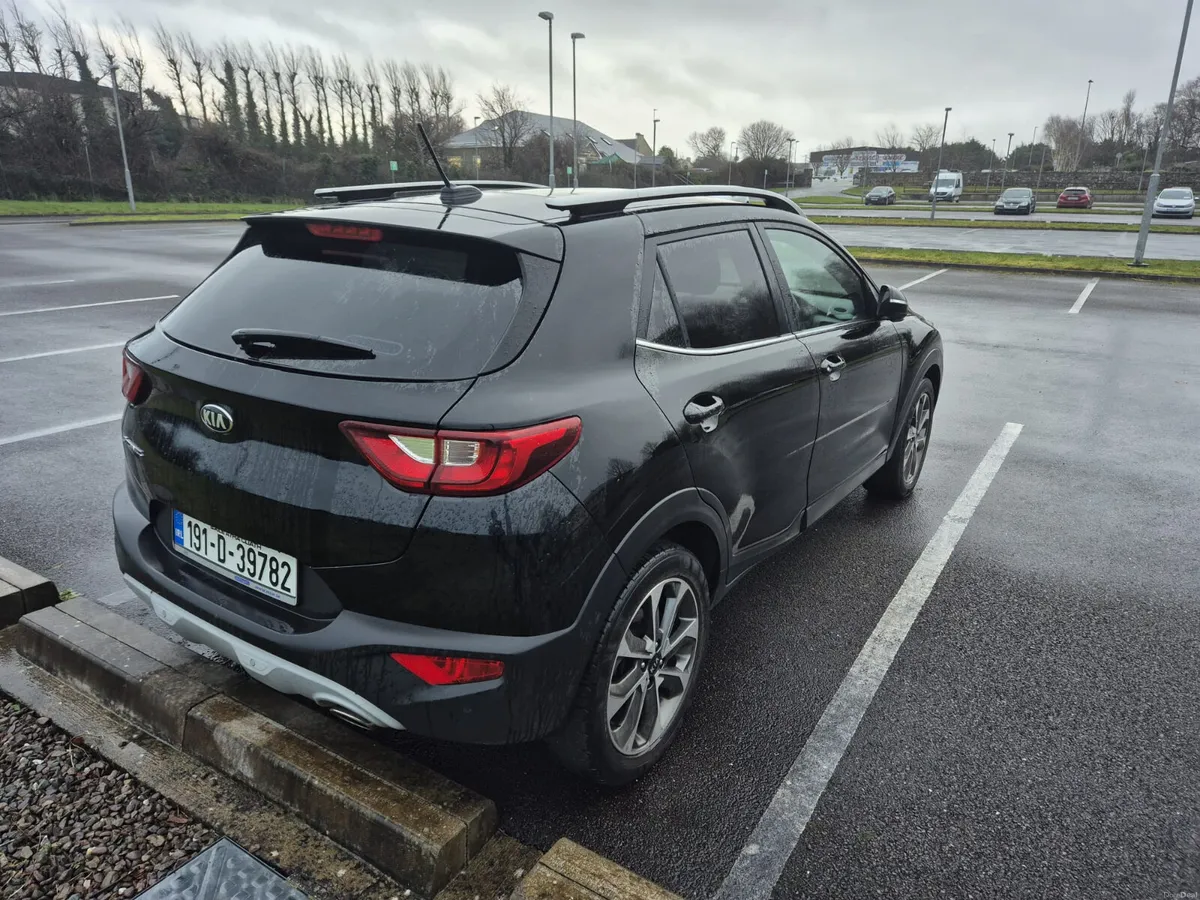 KIA STONIC 1.4 PETROL LOW KM - Image 3