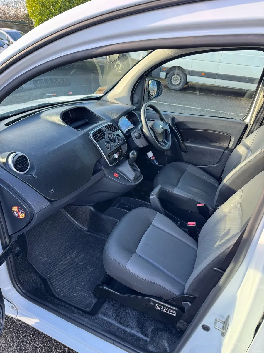 Renault Kangoo automatic - Image 2