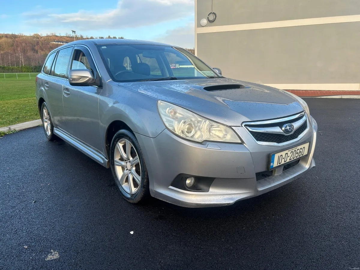 2010 Subaru Legacy.. 4x4.. Long NCT & Tax - Image 2