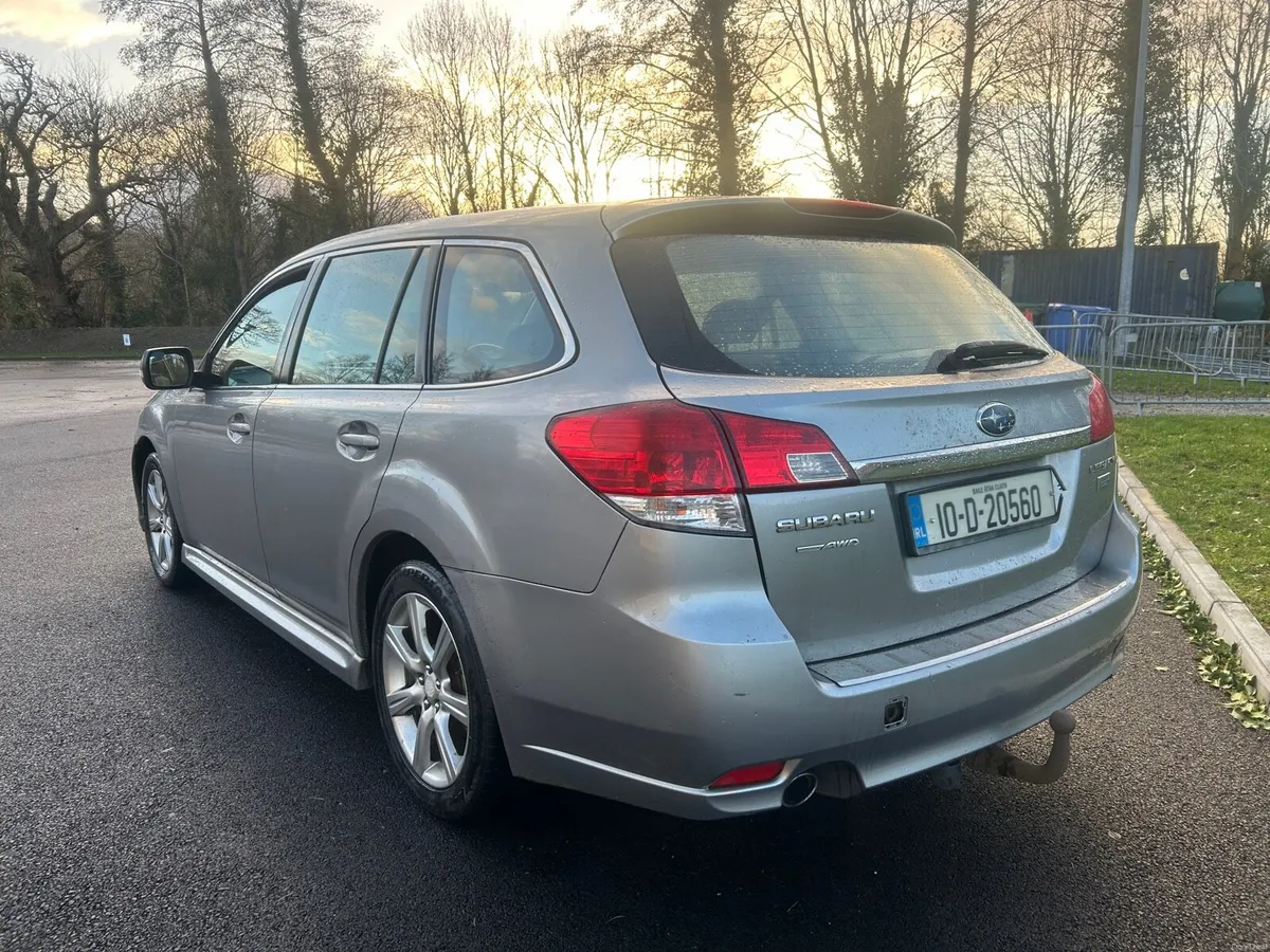 2010 Subaru Legacy.. 4x4.. Long NCT & Tax - Image 3