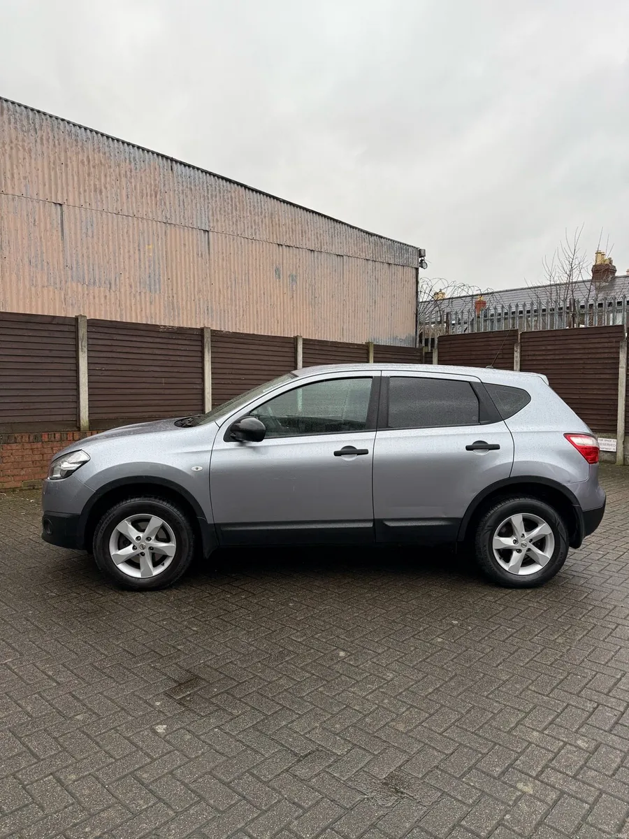 Nissan Qashqai 2013 1.5 Diesel 75000 LOW mileage - Image 2
