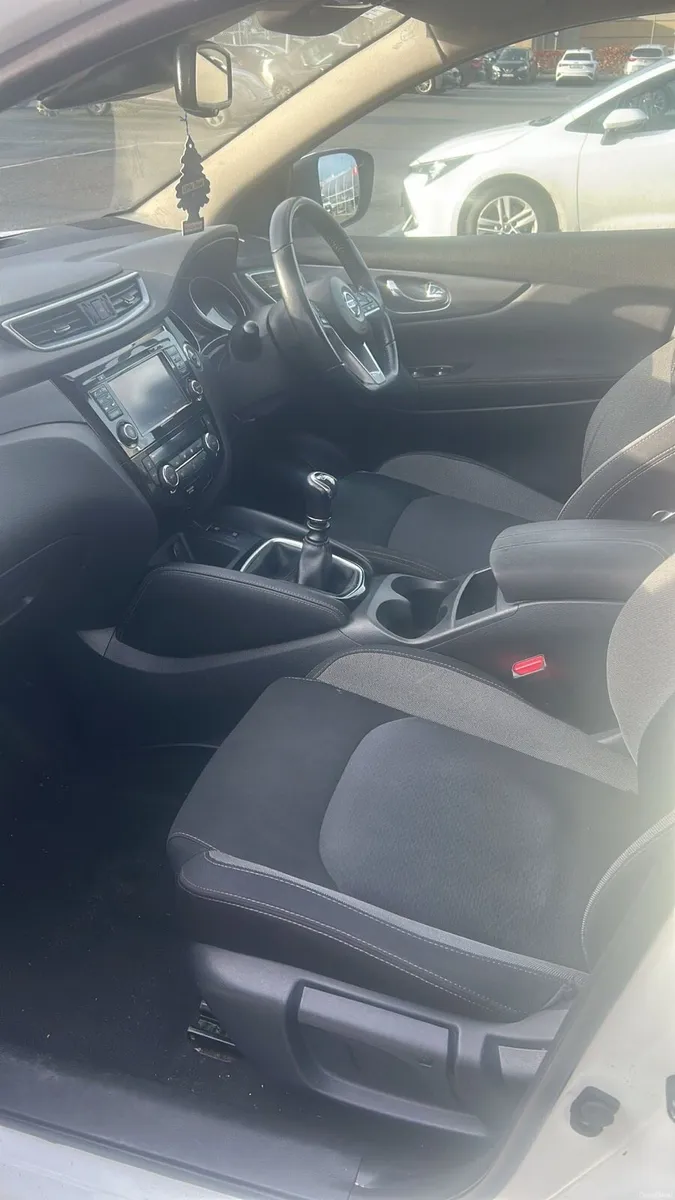 Nissan Qashqai 1.5 Diesel 2018 - Image 4
