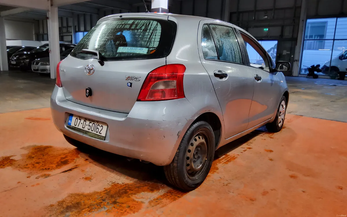 Toyota Yaris 2007 - Image 4